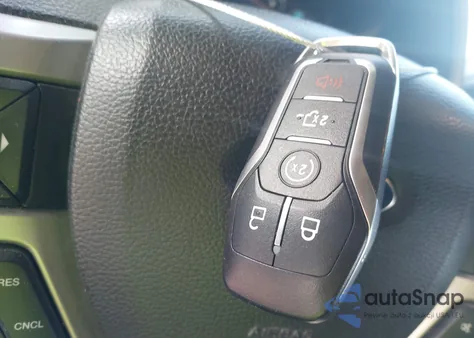 2015 Ford F-150 Lariat z USA, uszkodzony, nr VIN 1FTEW1EF5FFB57973